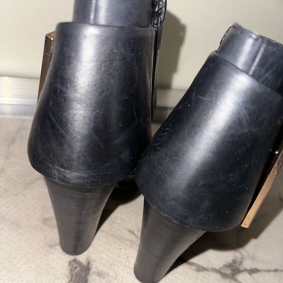 Aldo black leather block heeled pointed toe bootie boots sz 9 - Picture 4 of 6